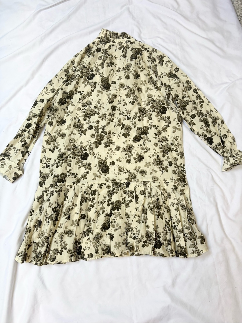 Tuckernuck White and Black Floral Long-Sleeve Ruffle-Hem Mini Dress - Picture 6 of 9